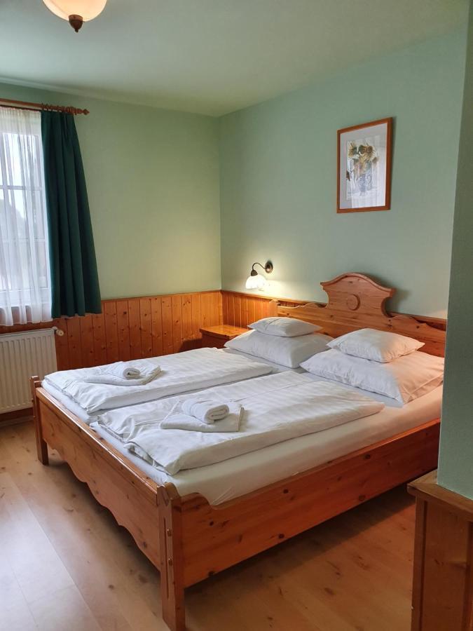Bozi Rozi Panzió Fertőboz Exterior foto